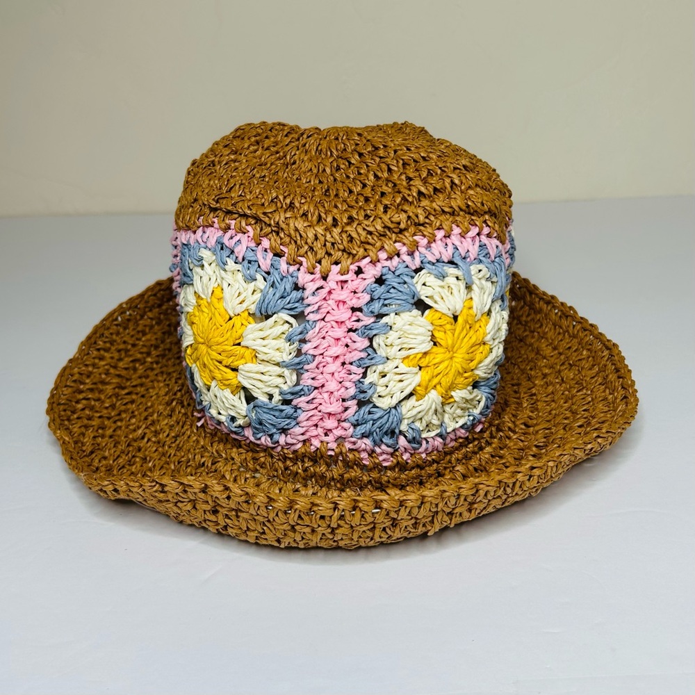 NWT DAVID and YOUNG Crochet Granny Square Straw Bucket Hat - Picture 8 of 14